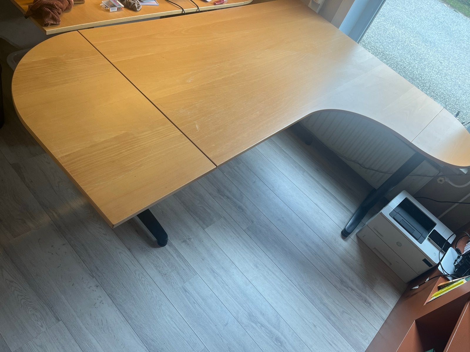 Groot Hoekbureau Houtlook met Zwarte Poten, Ophalen, Gebruikt, Hout, Hoekbureau