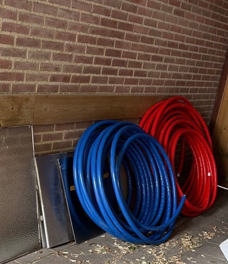 Uponor 25mm geïsoleerde buis - 20/25 meter per rol, Ophalen, Overige materialen, Gebruikt, 6 meter of meer