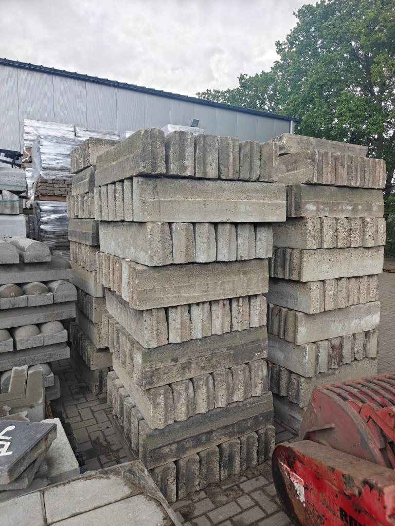 13/15x25 Trottoirbanden gebruikt 275 st, Ophalen, Gebruikt, Beton, Overige typen