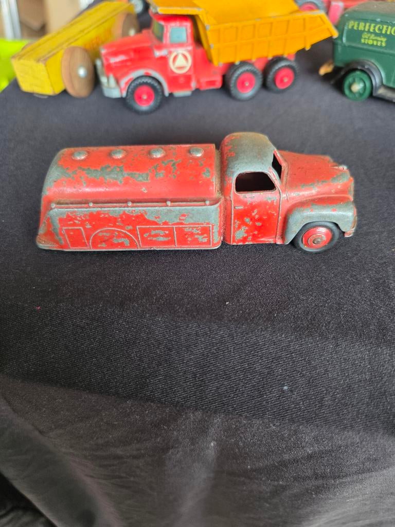 Vintage Dinky Toys Tankwagen - Made in England, Ophalen of Verzenden, Gebruikt, Bus of Vrachtwagen