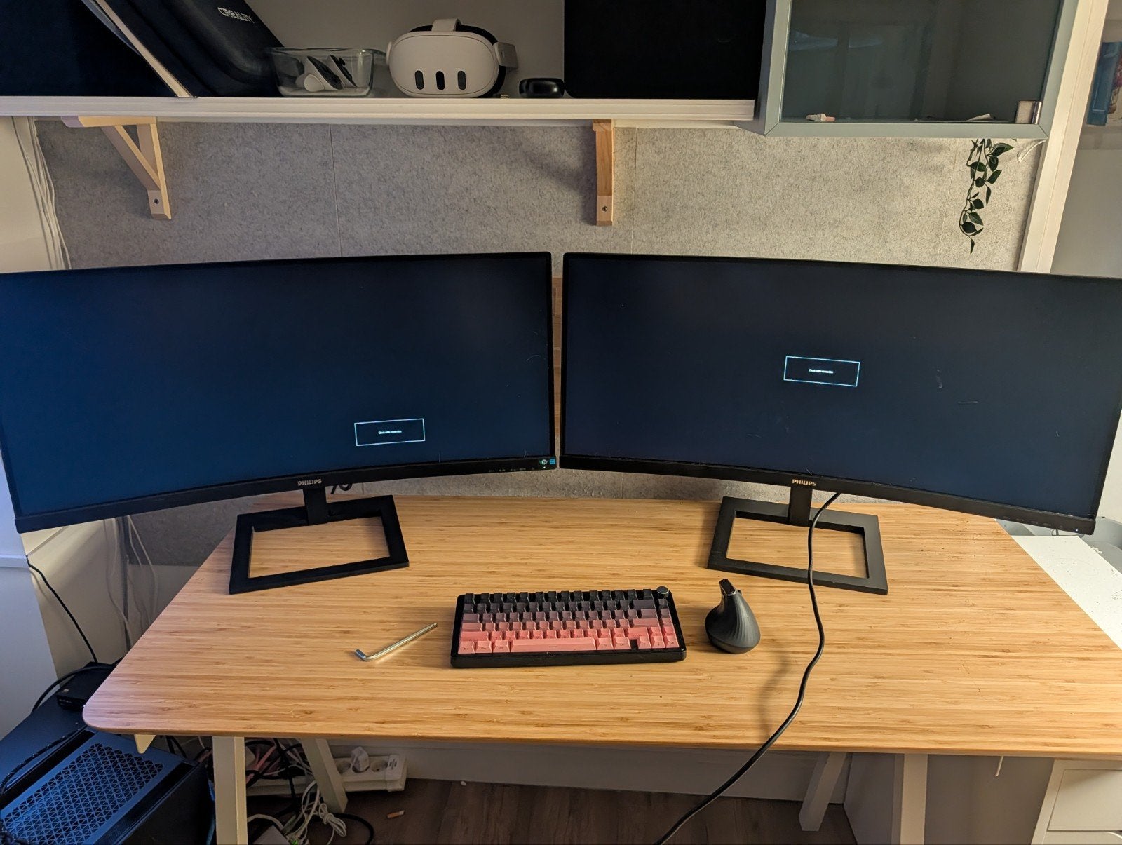 Foto 5 van 2x Philips 346E2CUAE 34 inch curved monitoren
