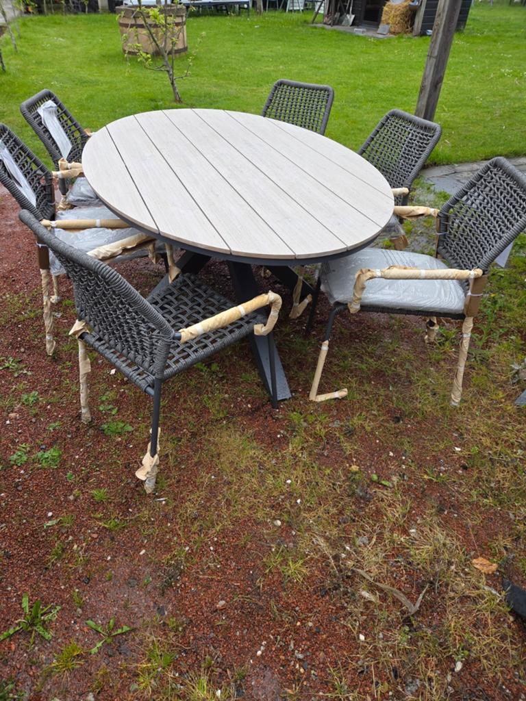 Garden impressions tuinset OVALE TAFEL 6 STAPELBARE STOELEN, Ophalen