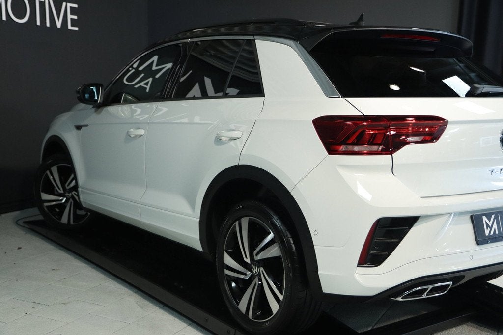 Volkswagen T-Roc 1.5 TSI 3x R-Line / PANO / ACC / VIRTUAL /, 1258 kg, Zwart, 4 cilinders, 150 pk