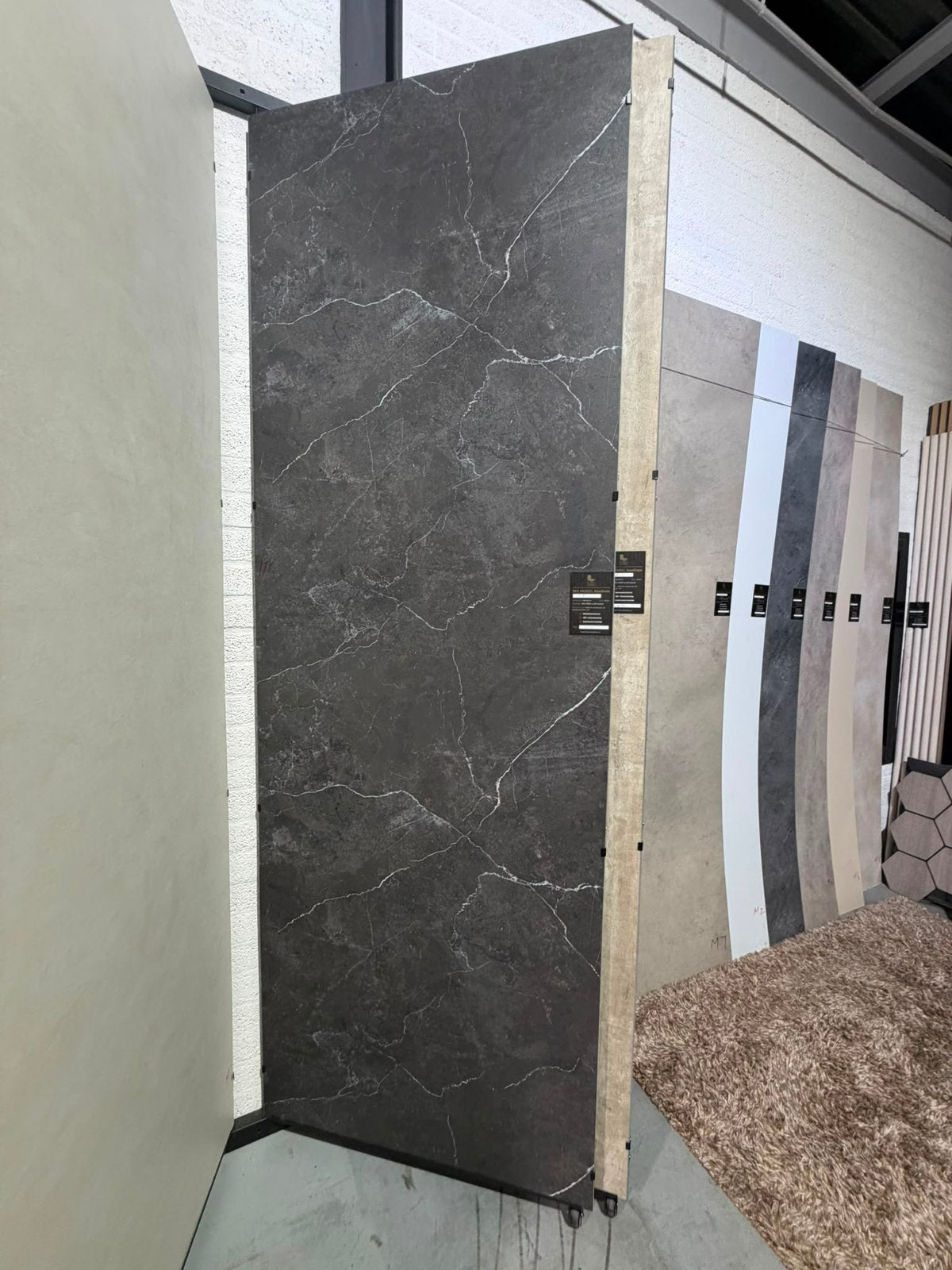 Spc wandpaneel 280x96cm zwart & div kleuren met kliksysteem, Ophalen, Nieuw