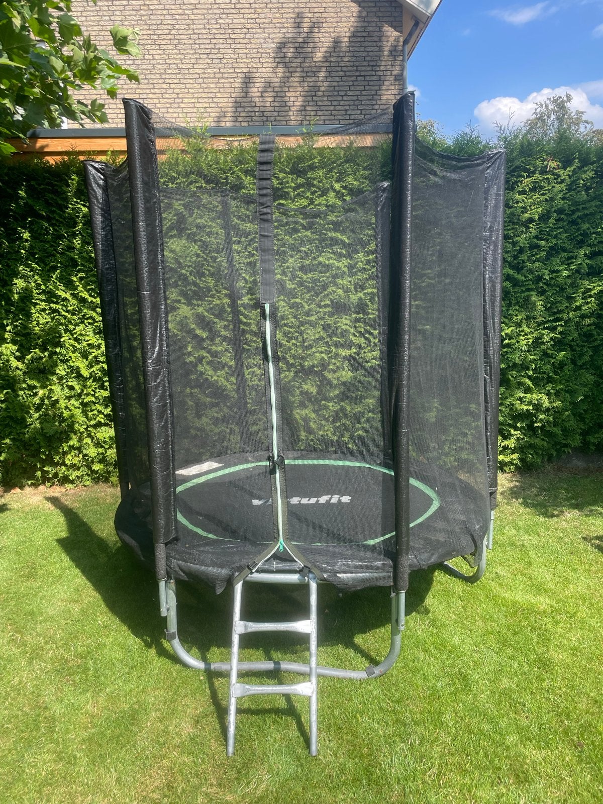 VirtuFit Trampoline 183 cm met Veiligheidsnet en Trapje, Ophalen, Gebruikt