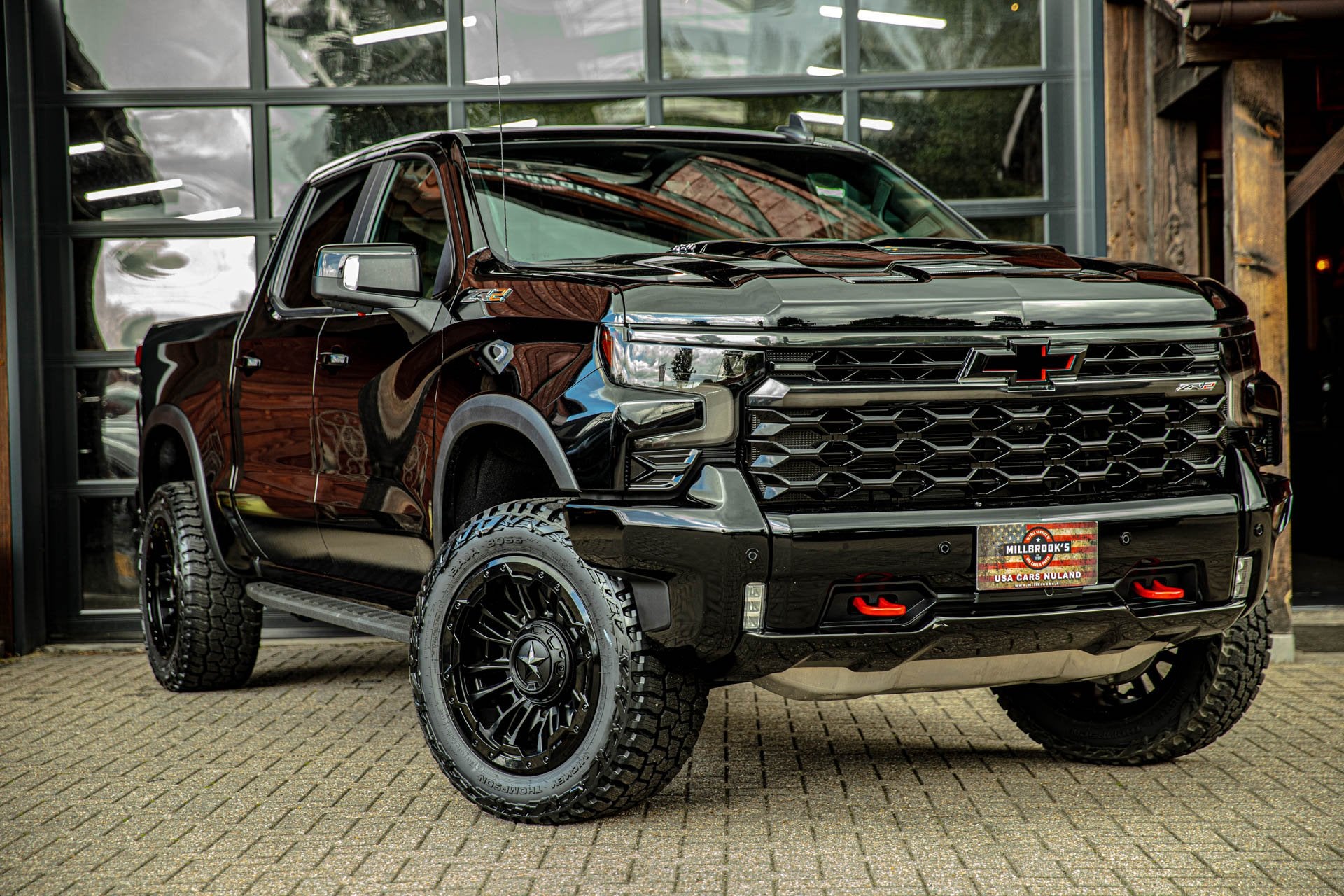 Chevrolet Silverado ZR2 6.2 V8 | XD velgen | black pakket |, Automaat, Automatische klimaatregeling, 4 stoelen, Zwart