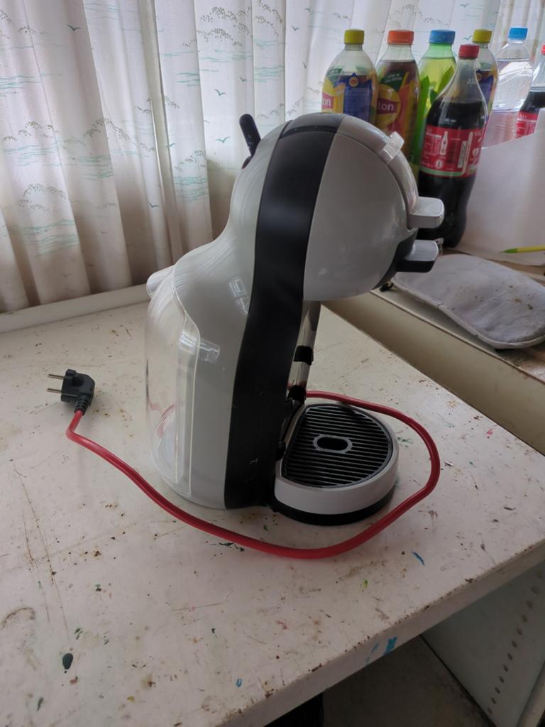 Nescafé Dolce Gusto koffiezetapparaat, Witgoed en Apparatuur, Koffiezetapparaten, Gebruikt, Koffiemachine, Ophalen of Verzenden