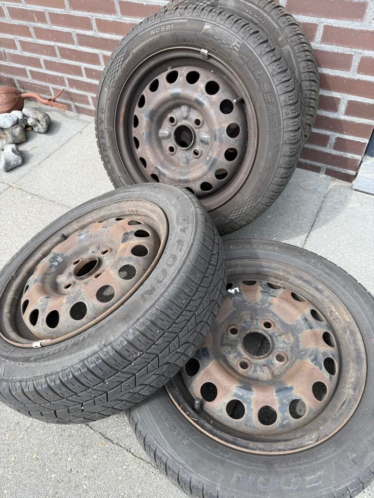 Aygo, C1 band & velg, 2xall season en 2xstand. profiel +2mm, Auto-onderdelen, Banden en Velgen, Ophalen, 14 inch, All Season, Band(en)