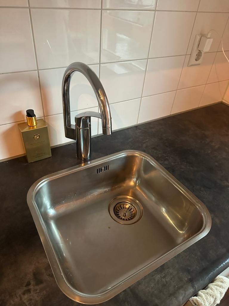 Keukenblad 209x40 cm met spoelbak en kraan, Huis en Inrichting, Keuken | Keukenelementen, Ophalen of Verzenden, Zo goed als nieuw