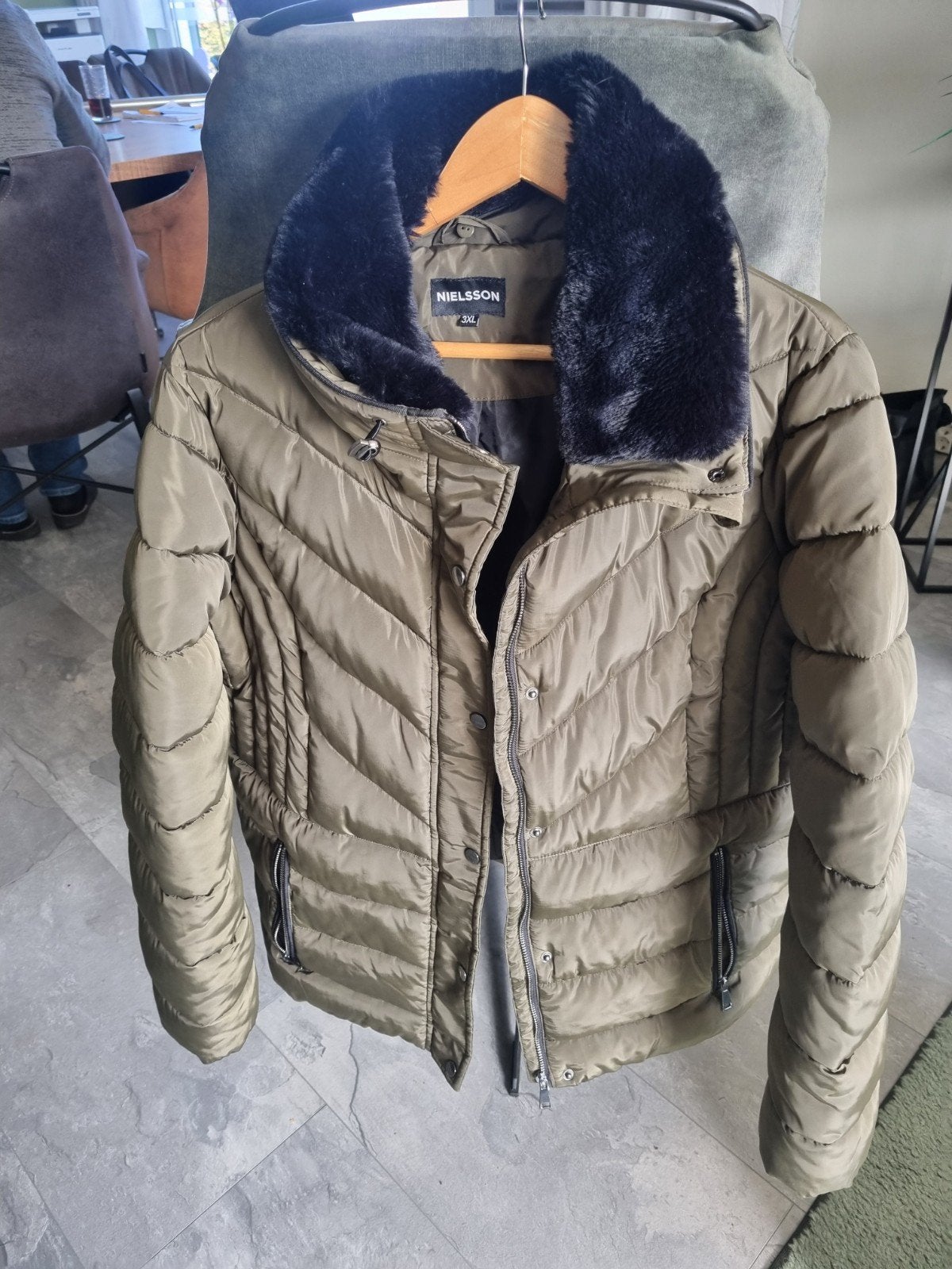Mooie groene dames winterjas., Kleding | Dames, Ophalen, Zo goed als nieuw, Maat 46/48 (XL) of groter, Groen