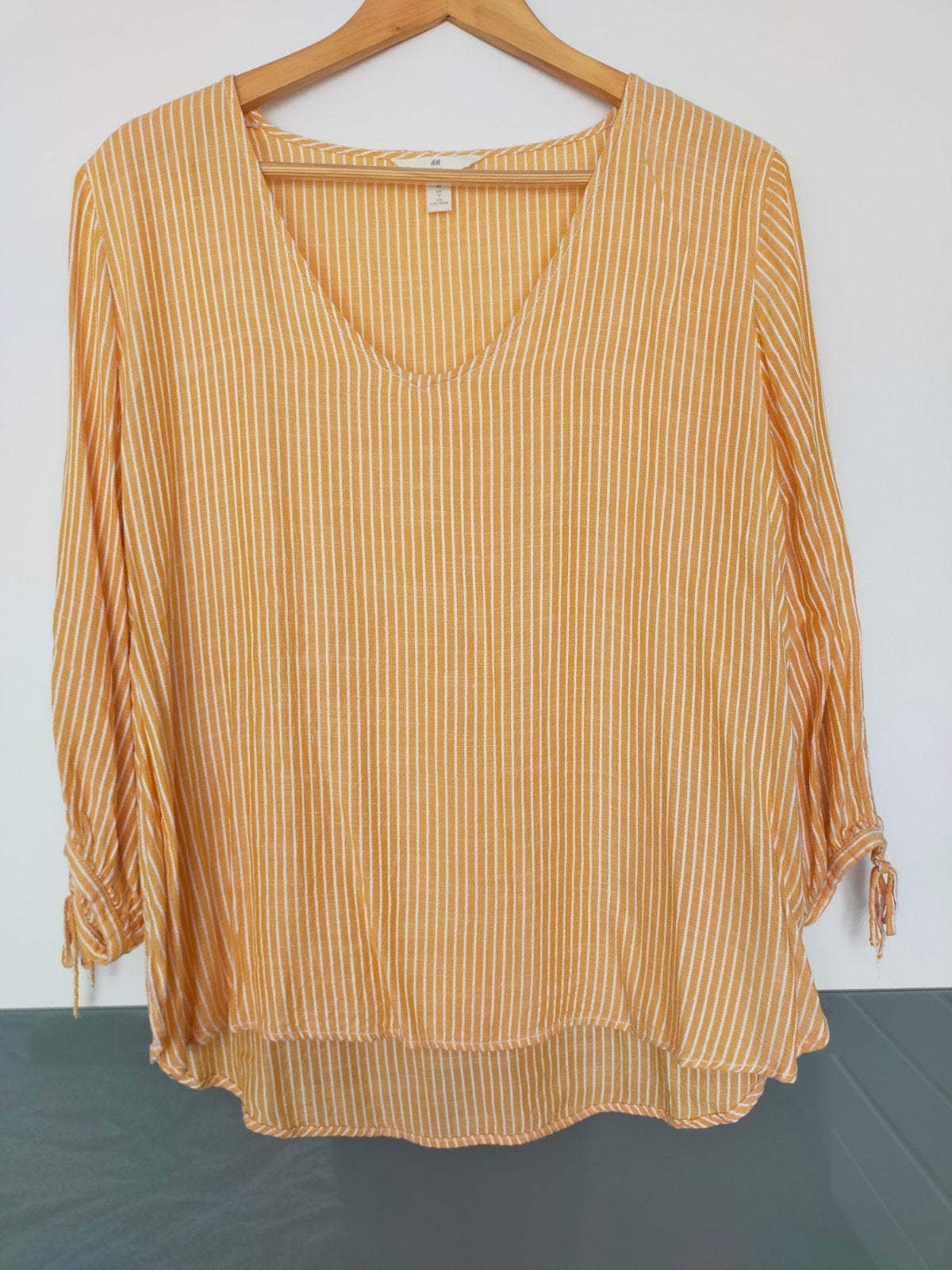 Zgan! Mooie gele gestreepte blouse van H&M! Mt 44, H&M, Geel, Maat 42/44 (L), Ophalen of Verzenden