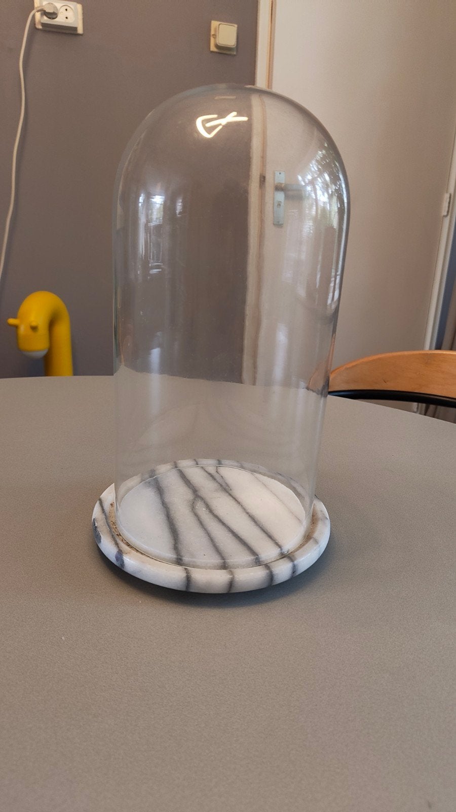 Glazen stolp met marmeren voet, Ophalen, Gebruikt, Modern, Wit
