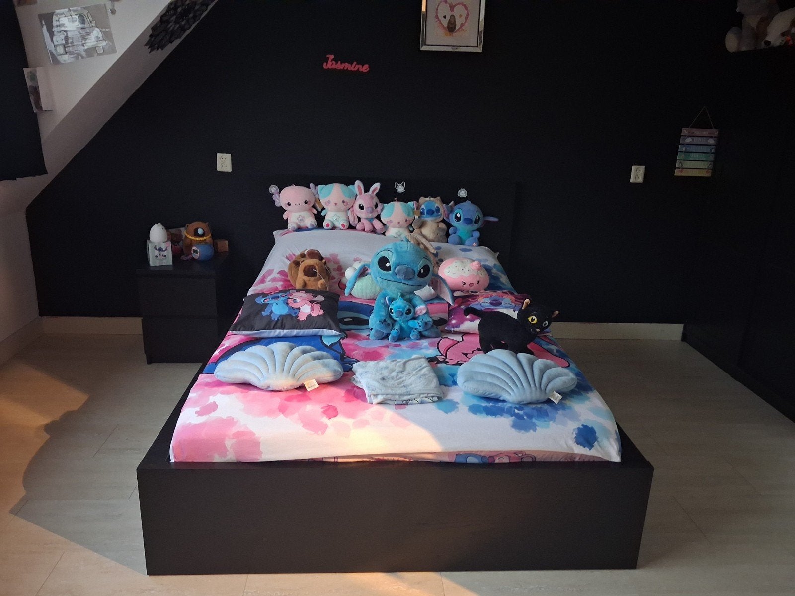 Bed met nacht kastje, Huis en Inrichting, Ophalen, Zwart, Tweepersoons, 190 cm of minder