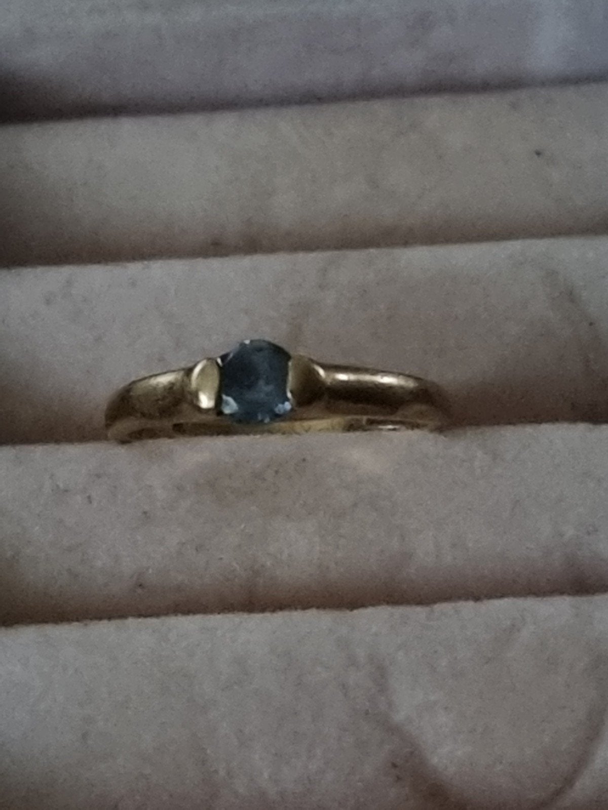 stevige 18 krt gouden ring met topaas of aquamarijn, Verzenden, Zo goed als nieuw, 17 tot 18, Dame