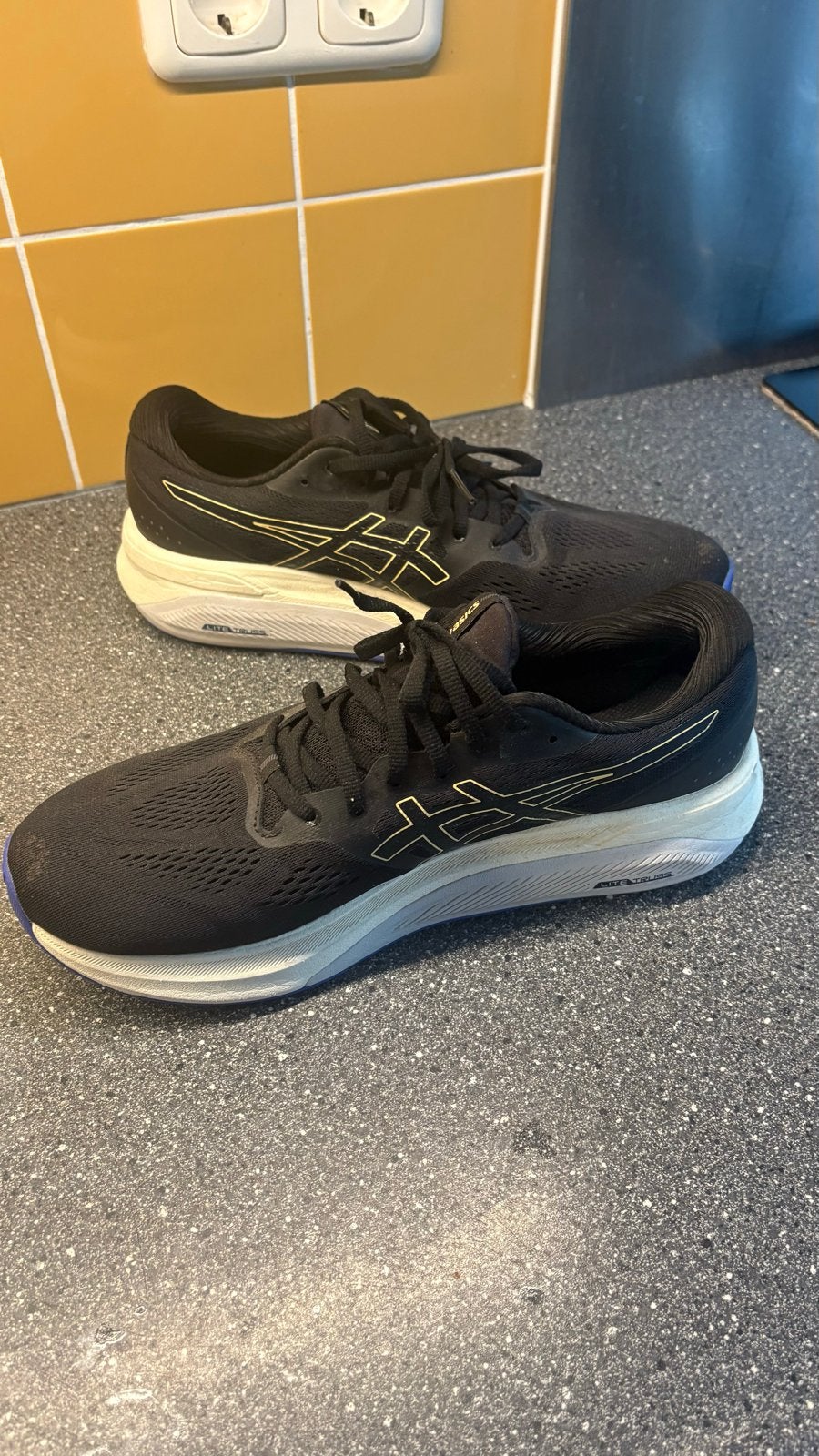 ASICS GT-4000 4 heren hardloopschoenen maat 45, Hardloopschoenen, Ophalen of Verzenden, Zo goed als nieuw, Hardlopen