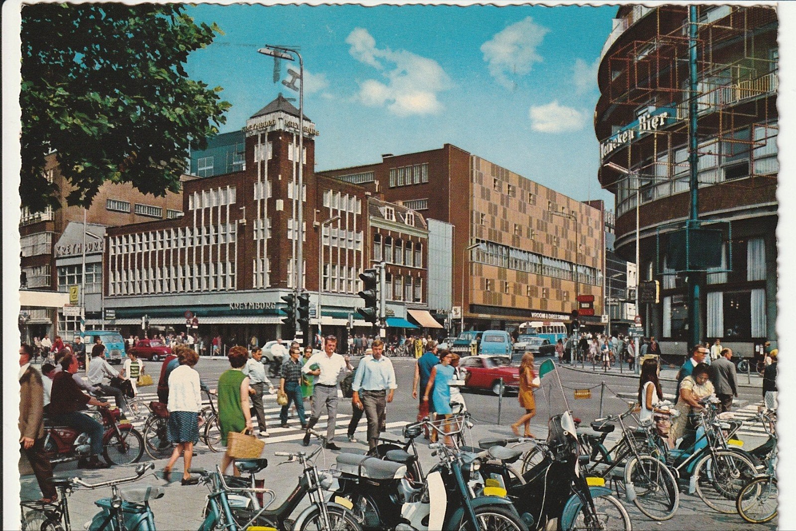 UTRECHT KRUISPUNT VREDENBURG FIETS BROMMER AUTO'S STADSBUS, Ophalen of Verzenden, 1960 tot 1980, Gelopen, Utrecht