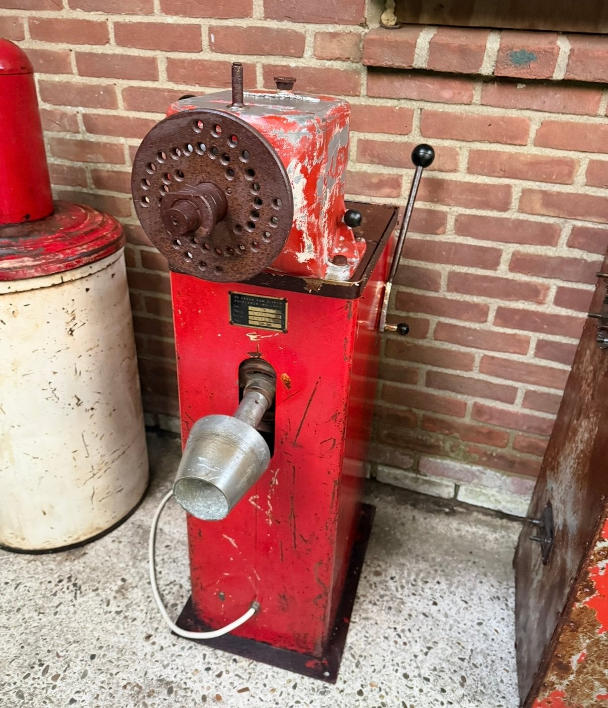Unieke antieke wielbalanceermachine uit een oude autogarage, Antiek en Kunst, Ophalen