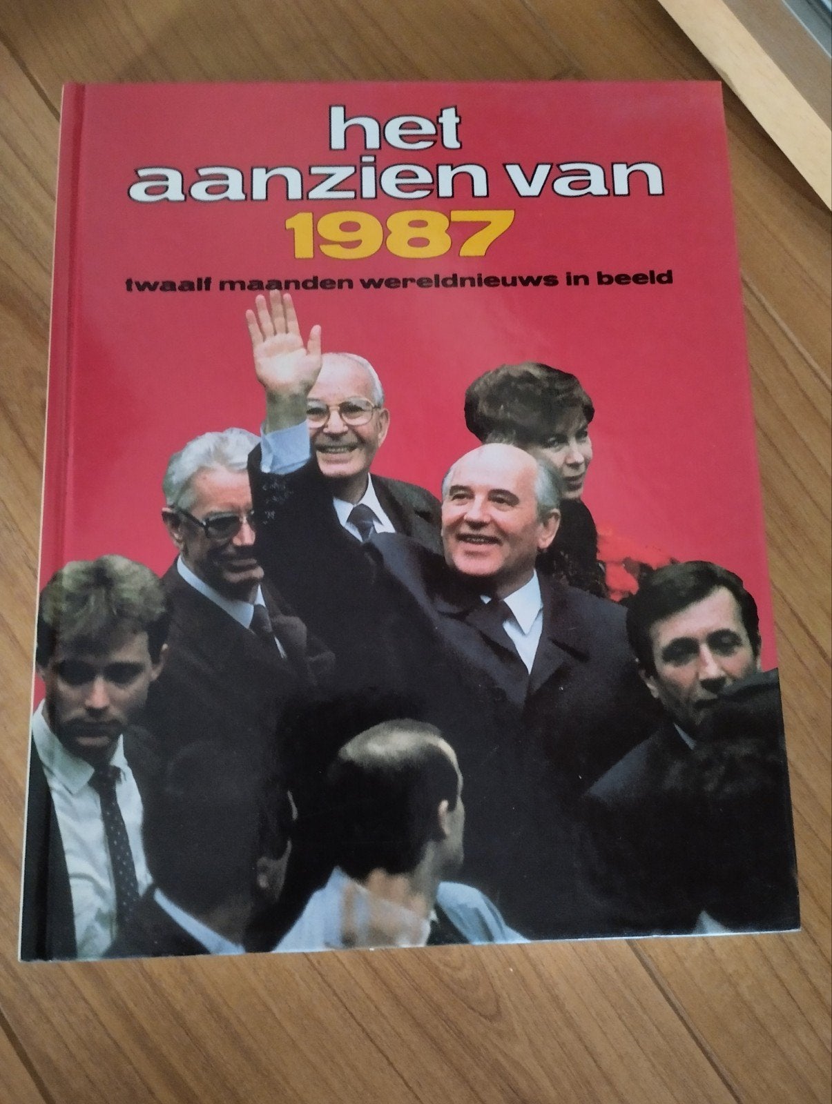 jaarboek 1987, Boeken, Ophalen of Verzenden, Zo goed als nieuw