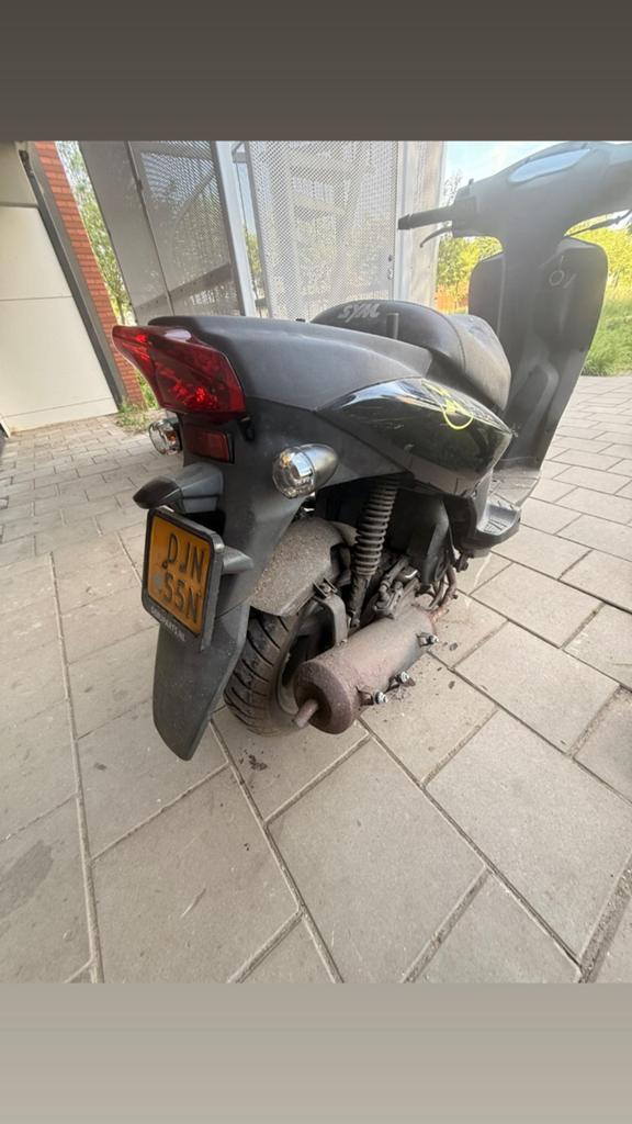 Hij is heel lang stil gestaan hij heeft nieuwe onderhoud geh, Mio, Ophalen of Verzenden, Zo goed als nieuw, Benzine