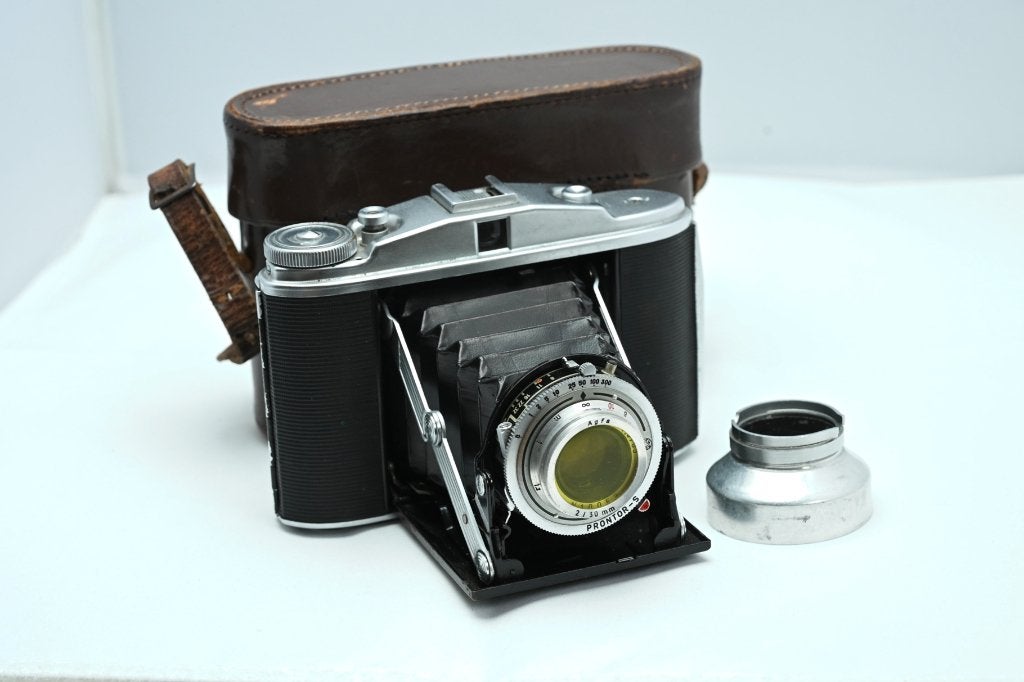 Vintage Agfa Isolette II Balgcamera met Lederen Tas, Audio, Tv en Foto, Ophalen of Verzenden, Gebruikt, Compact, Overige Merken