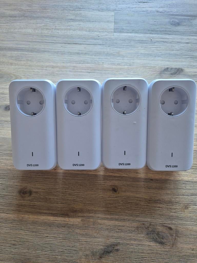 DVS 1200 Powerline Adapters (4 stuks), Computers en Software, Powerlines, Zo goed als nieuw, Ophalen of Verzenden