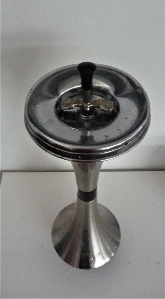prachtige staande asbak 60 er jaren design vintage, Ophalen of Verzenden