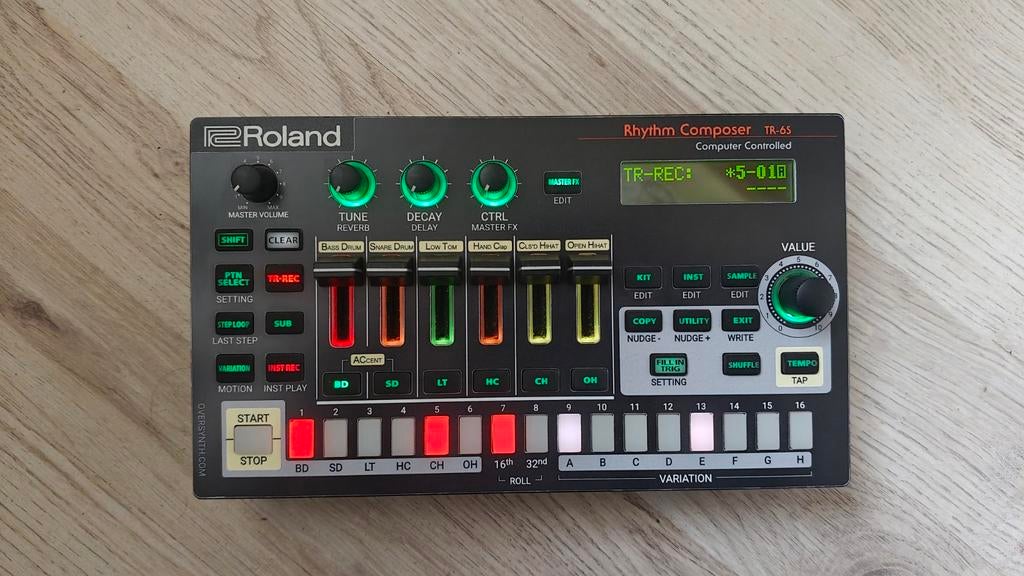 Roland TR-6S Drummachine, Muziek en Instrumenten, Synthesizers, Ophalen of Verzenden, Zo goed als nieuw, Overige aantallen, Roland