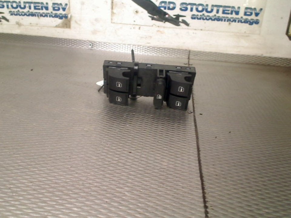 Raamschakelaar Links Voor Volkswagen Polo V (6R) 1K4959857B, Gebruikt, Volkswagen, Volkswagen AG, Kundenbetreuung@volkswagen.de