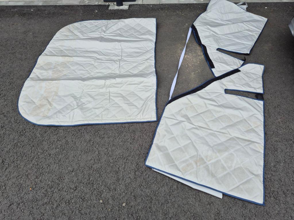 Voorruit en zijruit isolatie bekleding, Ophalen of Verzenden, Zo goed als nieuw