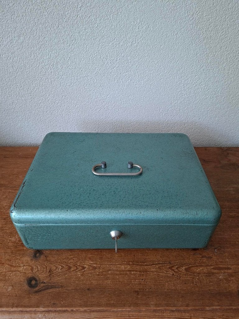 vintage geldkist met sleutel, Ophalen, Gebruikt