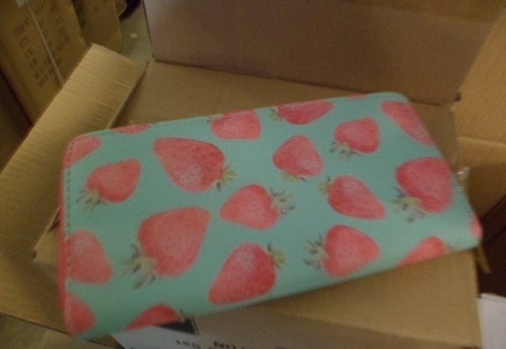 PARTIJ HIPPE PORTEMONNEE GROOT AARDBEIEN, ., Nieuw, Ophalen of Verzenden, .