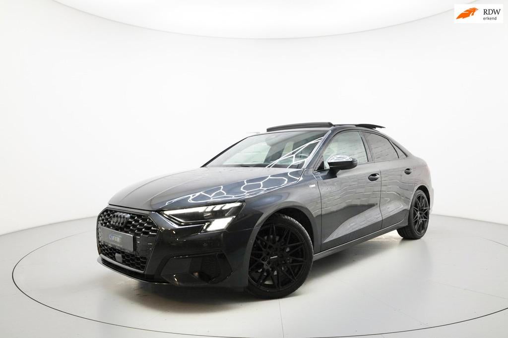 Audi A3 LIMOUSINE 35 TFSI S LINE MATRIX HUD MEMORY SFEER, Auto's, 4 cilinders, 150 pk, Bedrijf, 690 kg