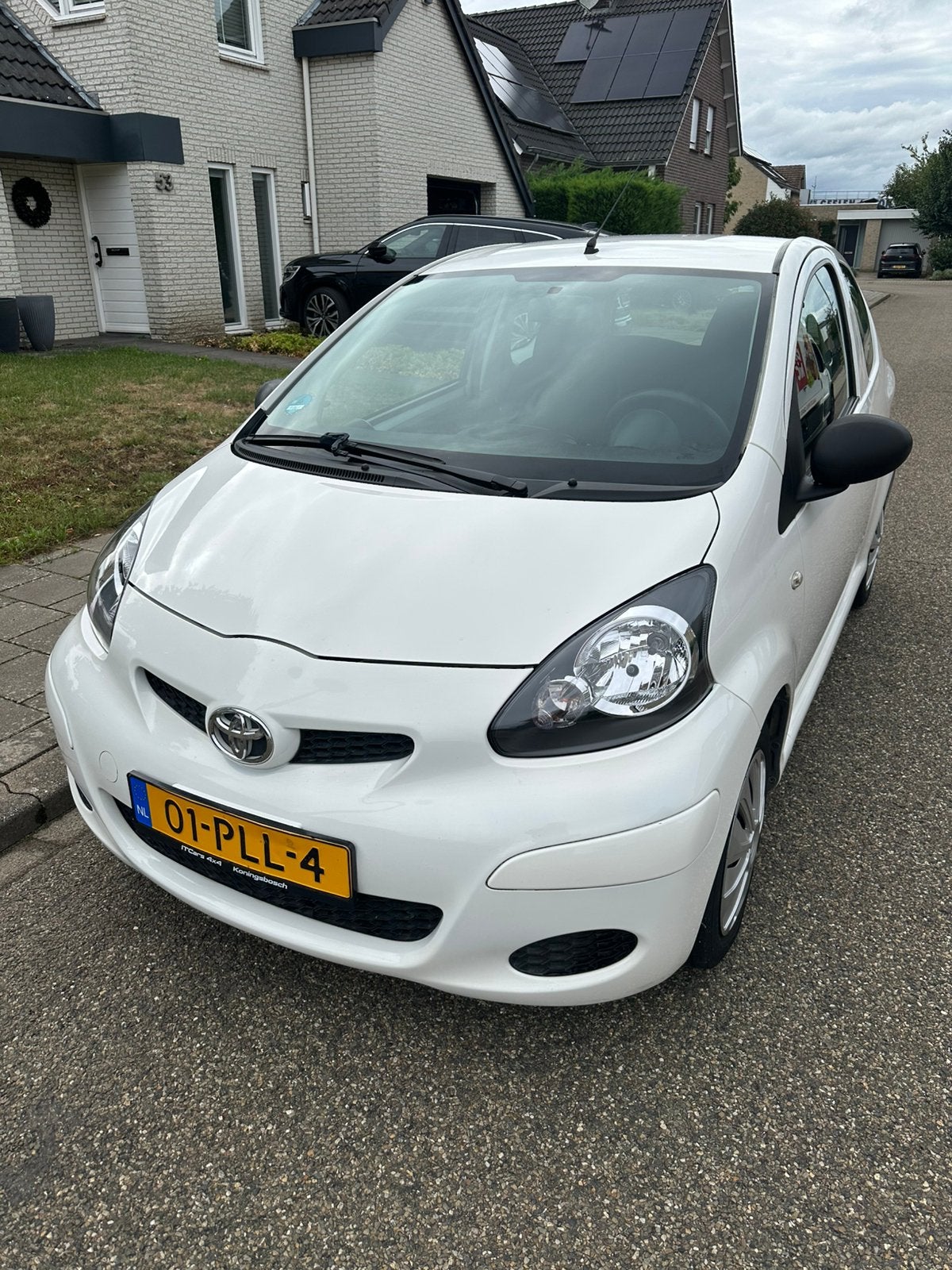 Toyota Aygo 1.0 12V Vvt-i 3DRS MMT 2011 Wit, Auto's, Toyota, Voorwielaandrijving, 4 stoelen, Origineel Nederlands, Handgeschakeld