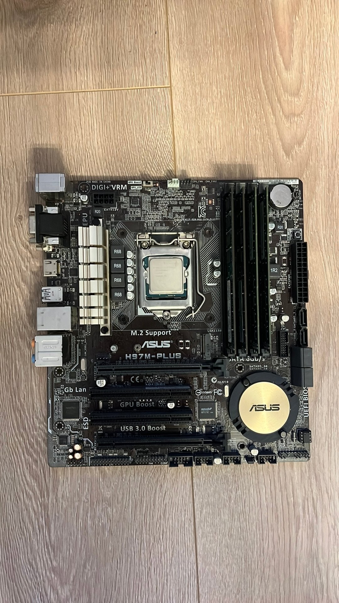 H97M-plus i5 CPU 16GB DRR3, Computers en Software, Moederborden, Ophalen of Verzenden, Zo goed als nieuw, DDR3