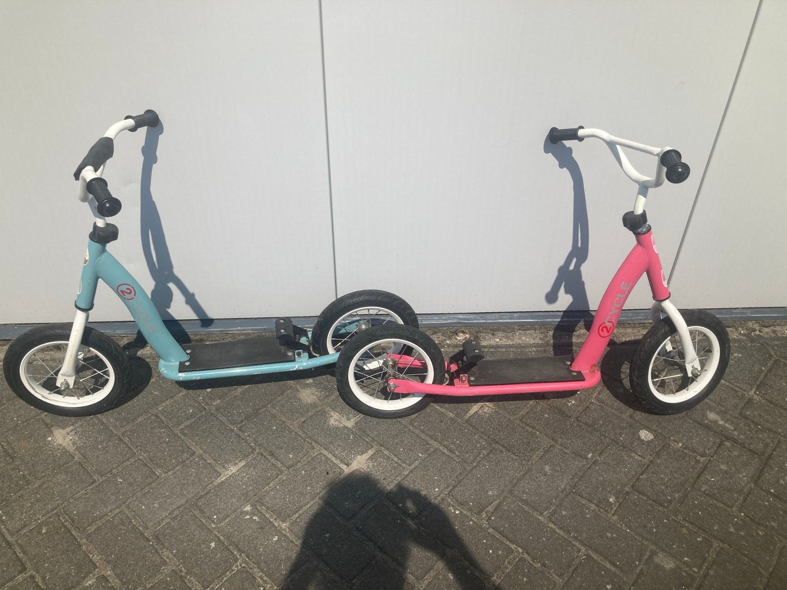2Cycle kinderstepjes - roze en blauw, Ophalen, Gebruikt, Gewone step