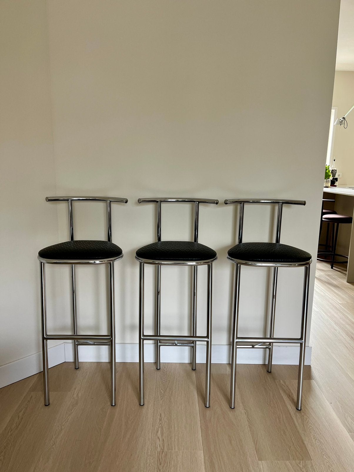 Vintage barkrukken met chromen poten en rugleuning, Ophalen, Gebruikt, Met voetsteun, 60 tot 90 cm