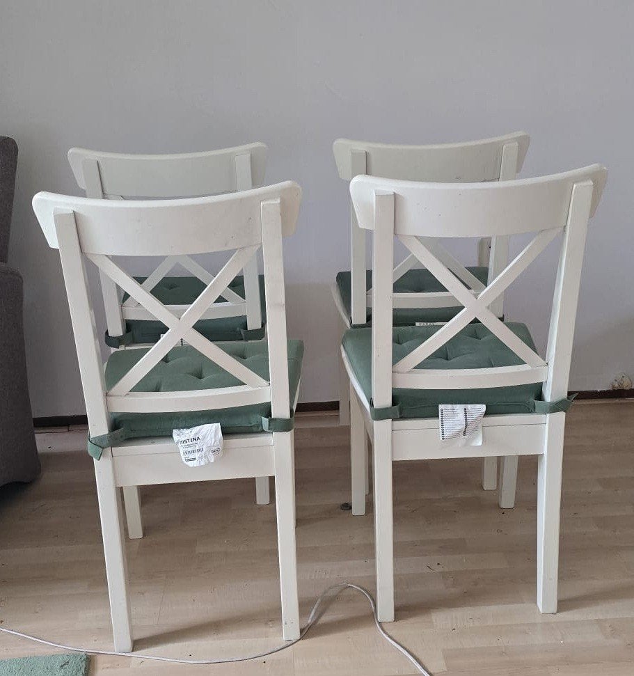 4 witte eetkamerstoelen met groene zittingen, Ophalen, Overige materialen, Wit, Zo goed als nieuw