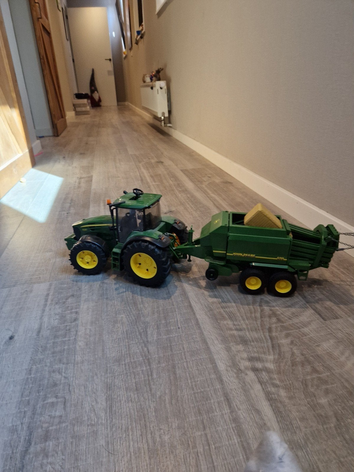 John Deere Tractor met Balenpers Speelgoed, Ophalen, Gebruikt