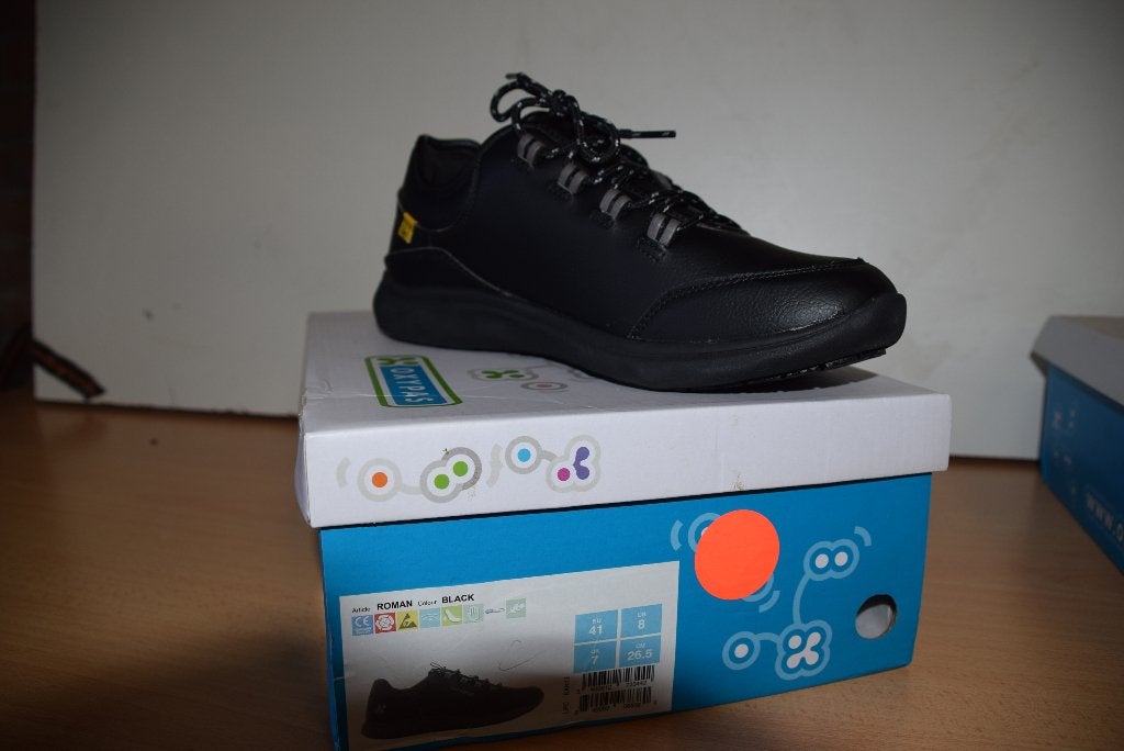 schoenen, Nieuw, Ophalen of Verzenden, Sportschoenen, Zwart