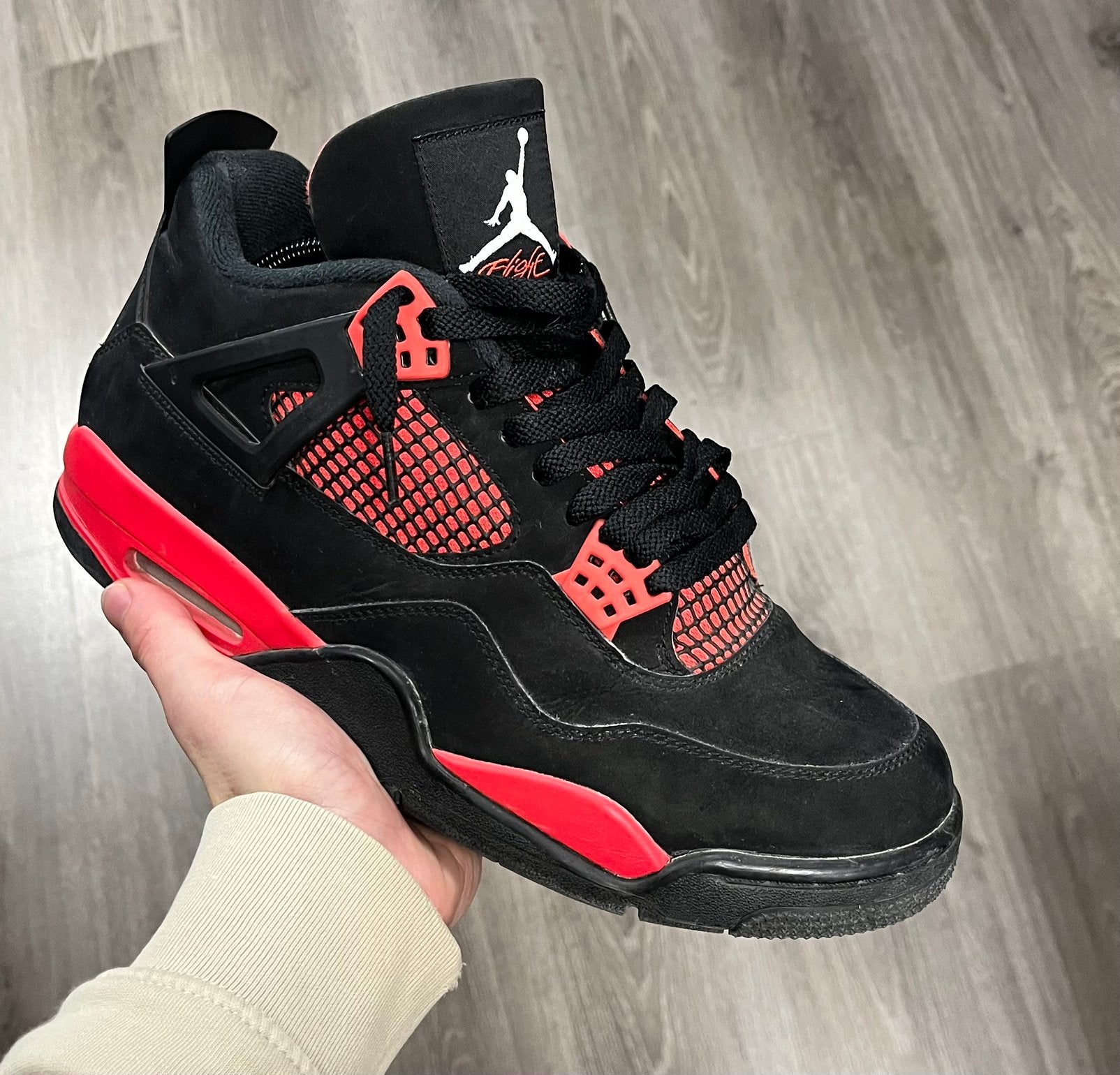Jordan 4 Retro Red Thunder sneakers - Maat 45.5, Kleding | Heren, Zwart, Ophalen of Verzenden, Sneakers of Gympen, Zo goed als nieuw