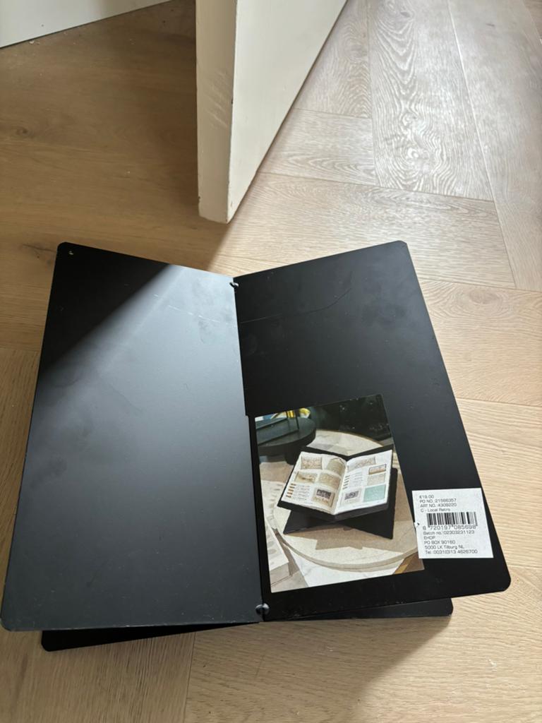 Boekenhouder designerboek, Huis en Inrichting, Ophalen, Zo goed als nieuw