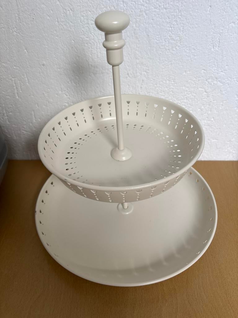 IKEA Etagere 2-laags, beige - Perfect voor gebak & fruit, Huis en Inrichting, Woonaccessoires | Etagères, Ophalen, Gebruikt