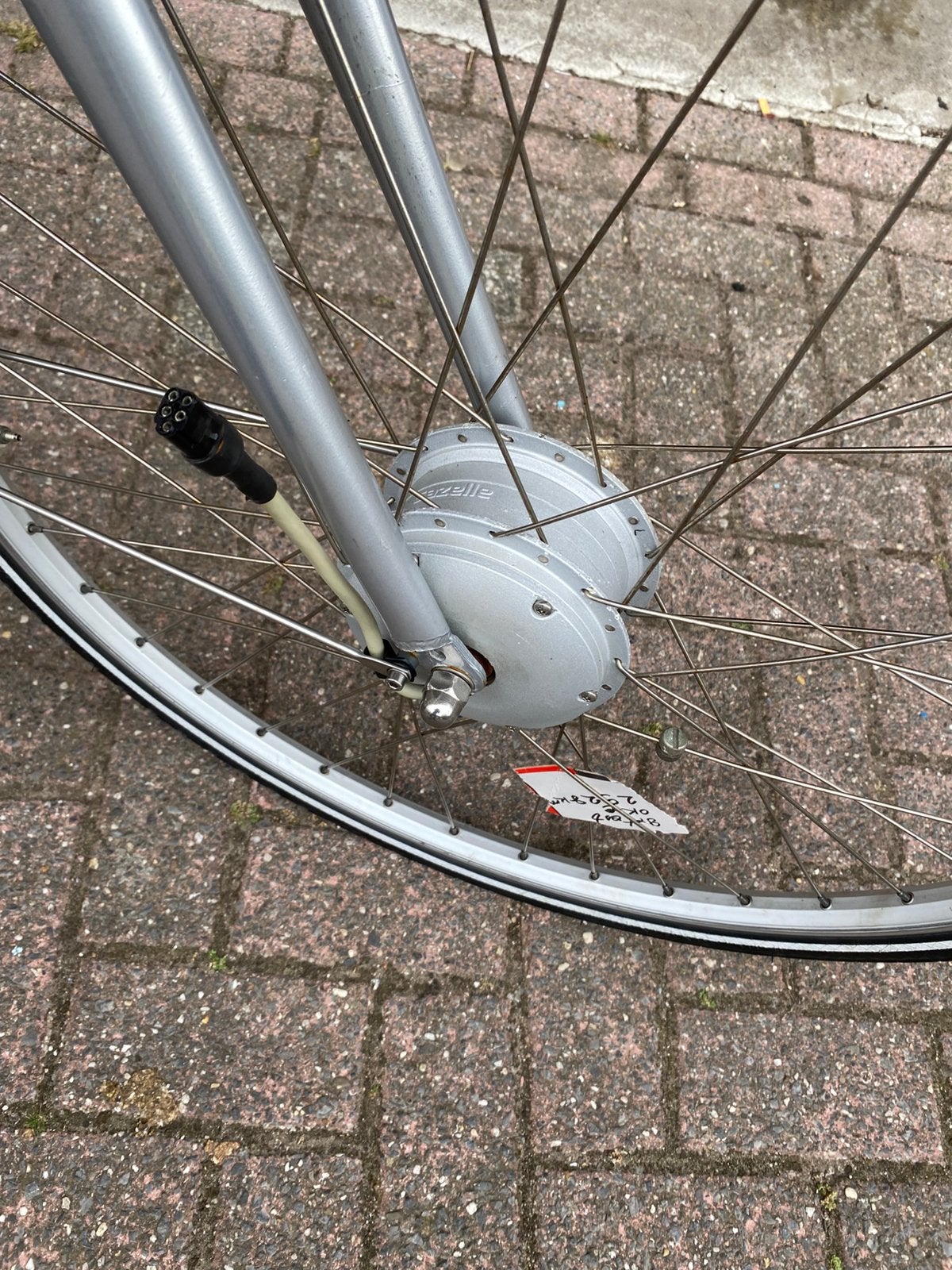 Gazelle voorwiel motor 36v 5 pins in zeer goede staat, Fietsen en Brommers, Fietsonderdelen, Ophalen, Zo goed als nieuw, Motor