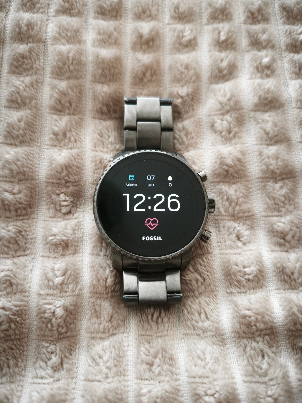 Fossil Smartwatch met metalen band en oplader, Fossil, Ophalen of Verzenden, Zo goed als nieuw, Waterdicht