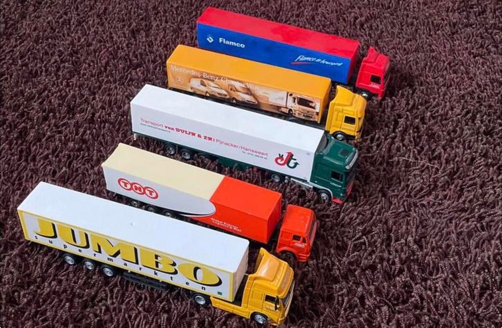 Collectie model trucks diverse merken, Hobby en Vrije tijd, Modelauto's | Overige schalen, Ophalen of Verzenden, Zo goed als nieuw