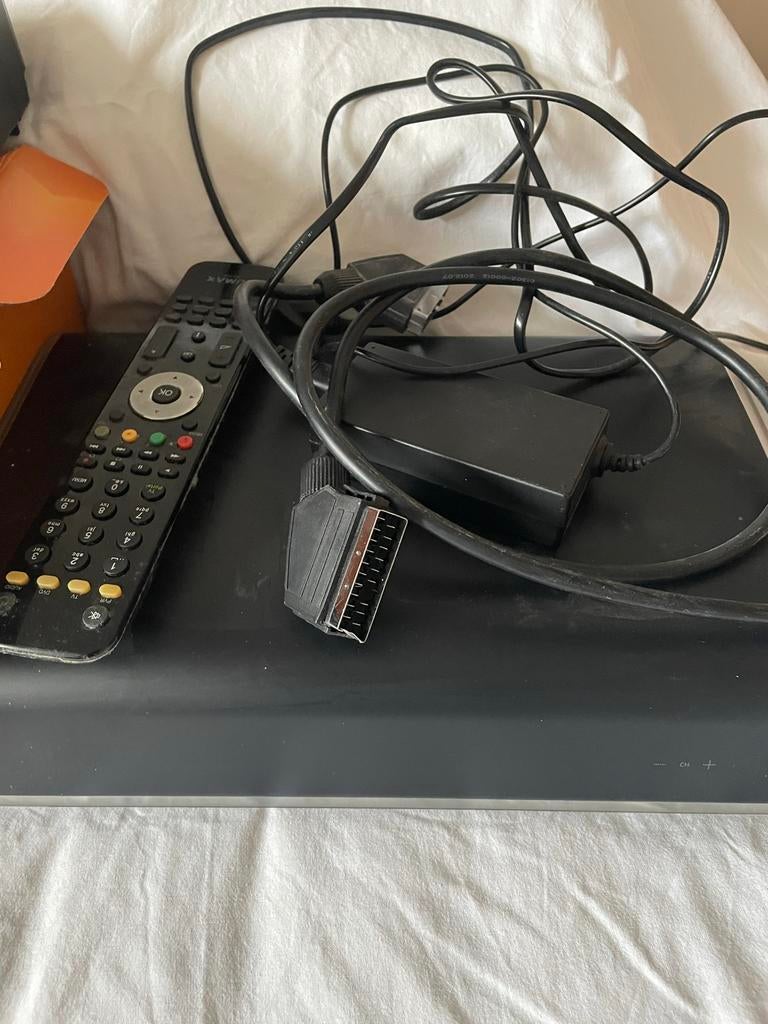 3x Humax Decoders met Afstandsbediening, Ophalen of Verzenden, Zo goed als nieuw, Decoder