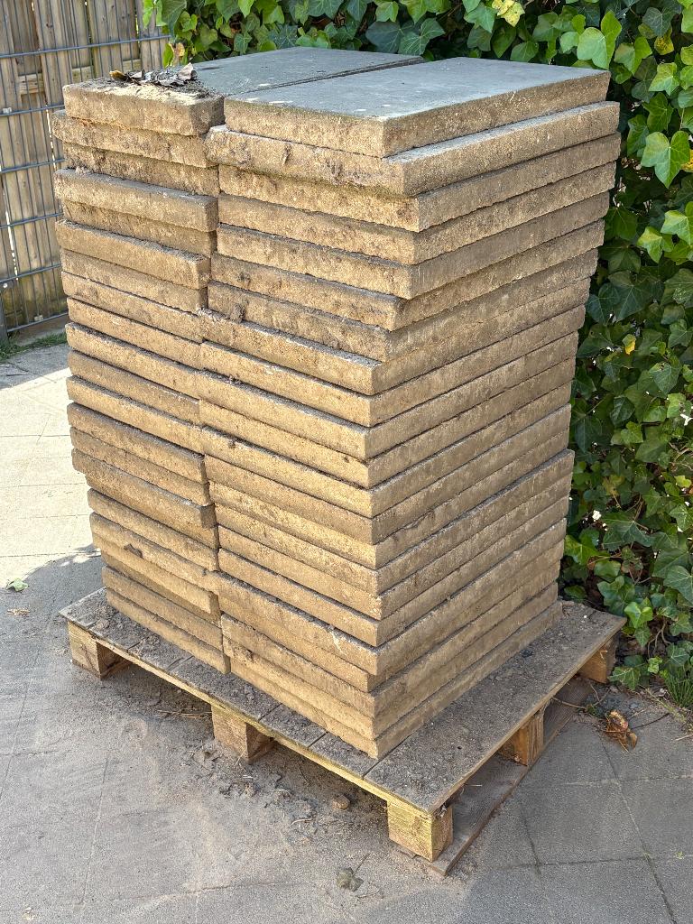 Gratis 10m2 betontegels, Tuin en Terras, Tegels en Klinkers, Ophalen, Gebruikt, 10 m² of meer, Beton