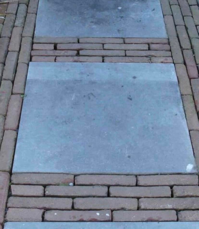 Gratis Tuintegels en klinkers, Tuin en Terras, Ophalen, Zo goed als nieuw, Beton, Klinkers