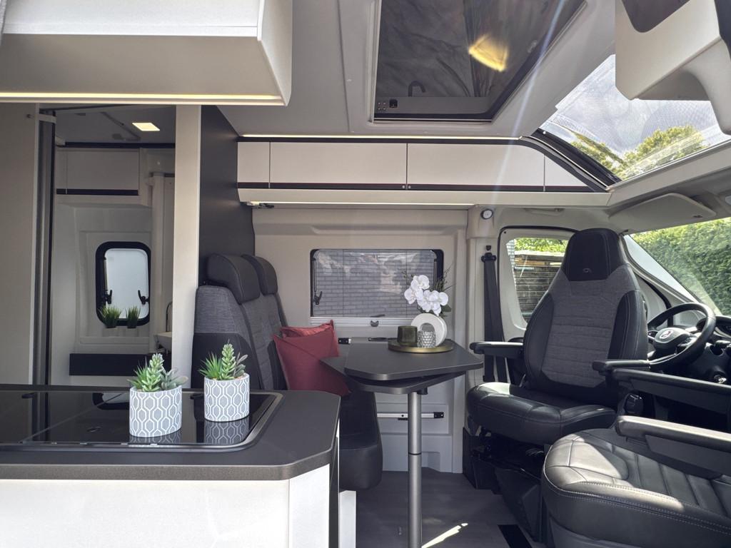 Adria Twin Sports 640 SGX Supreme 180 pk AUTOMAAT 9-Traps Eu, Automaat, Buscamper of Camperbus, 6 tot 7 meter, Bedrijf