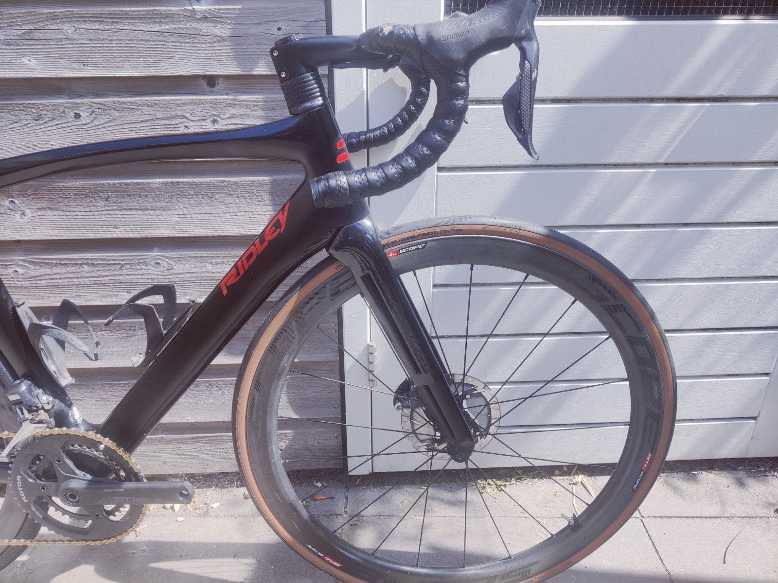 Ridley Noah Aero+ Di2 met Scope R4 wielen - Maat S, 28 inch, Zo goed als nieuw, Meer dan 20 versnellingen, Schijfrem